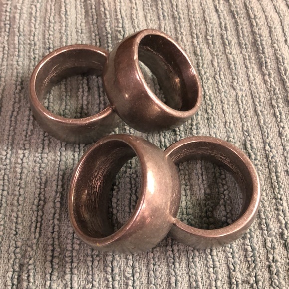 Pewter Napkin Rings. Set of Four - Picture 8 of 11